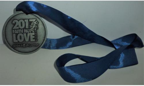 Medalha da \" 2017 Faith Hope Love Riviera